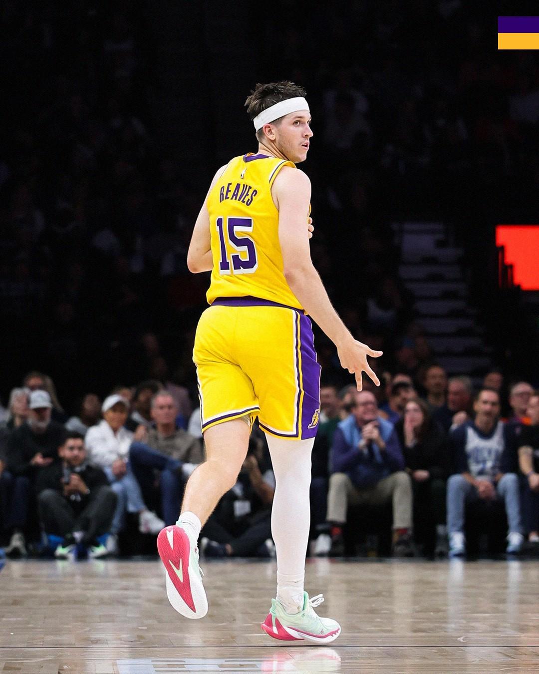 肯尼-史密斯盛赞：里夫斯或成下一个林书豪&年轻东契奇