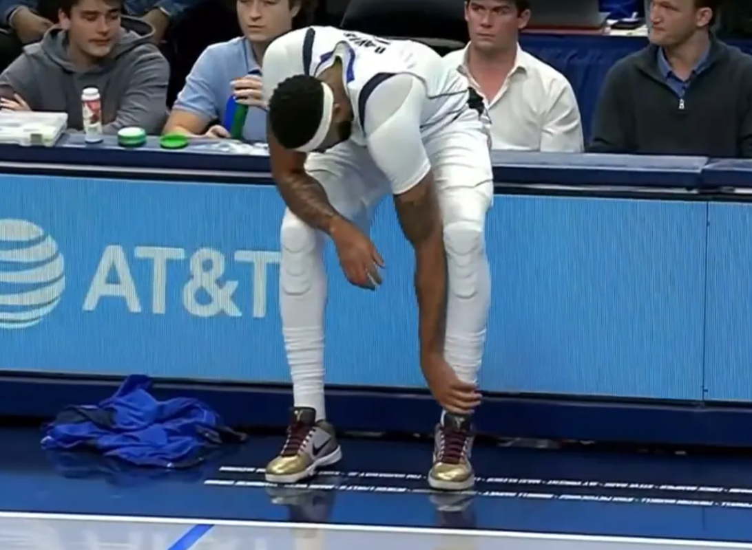 小牛主场险胜步行者却折损戴维斯，弗拉格迎来爆发契机