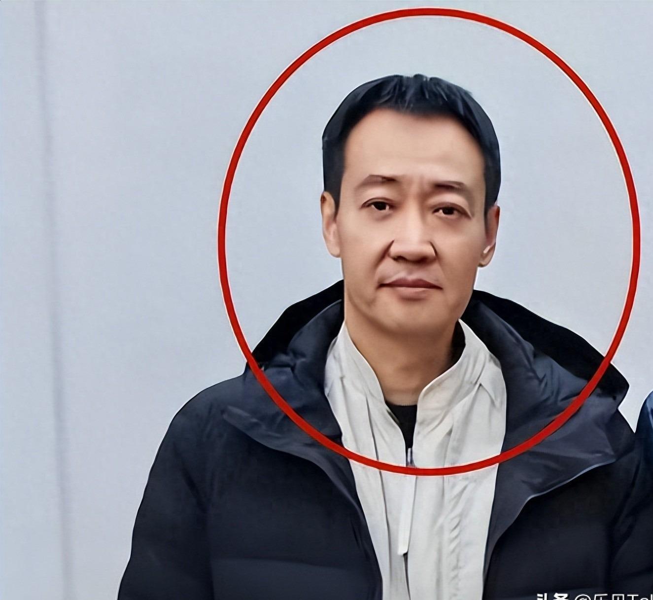 朱媛媛去世后辛柏青首露正脸，状态不对劲，眼神空洞憔悴到不敢认