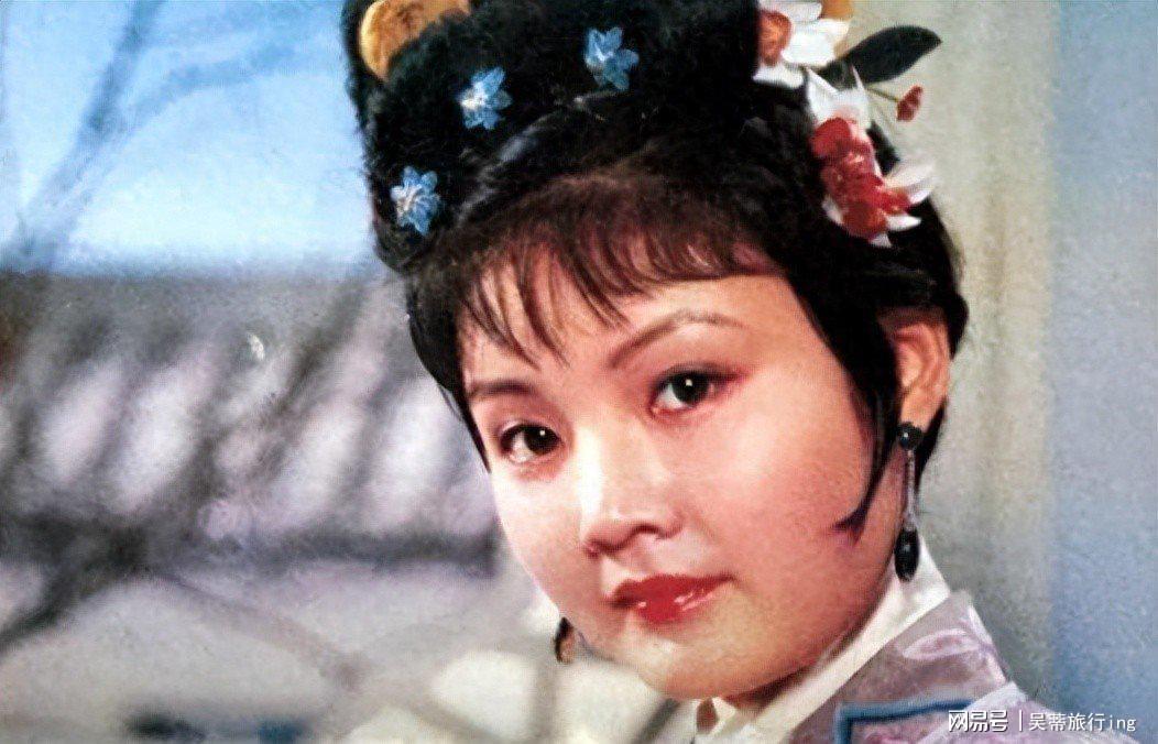 她11岁被导演看中，与名导同居多年被抛弃，如今复出却无人问津