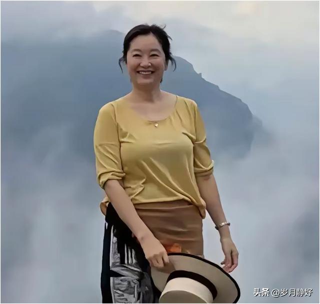 林青霞69岁风采依旧，洒脱气质令人惊叹