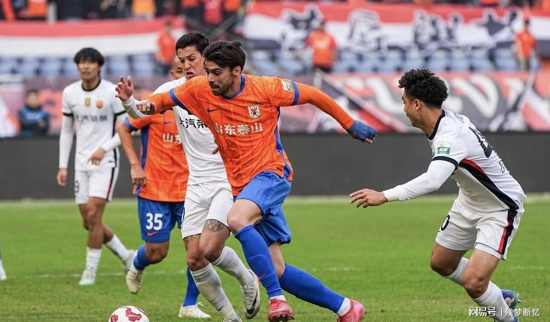 中超焦点战：海港2-2战平浙江，成都或收渔利争冠悬念待解