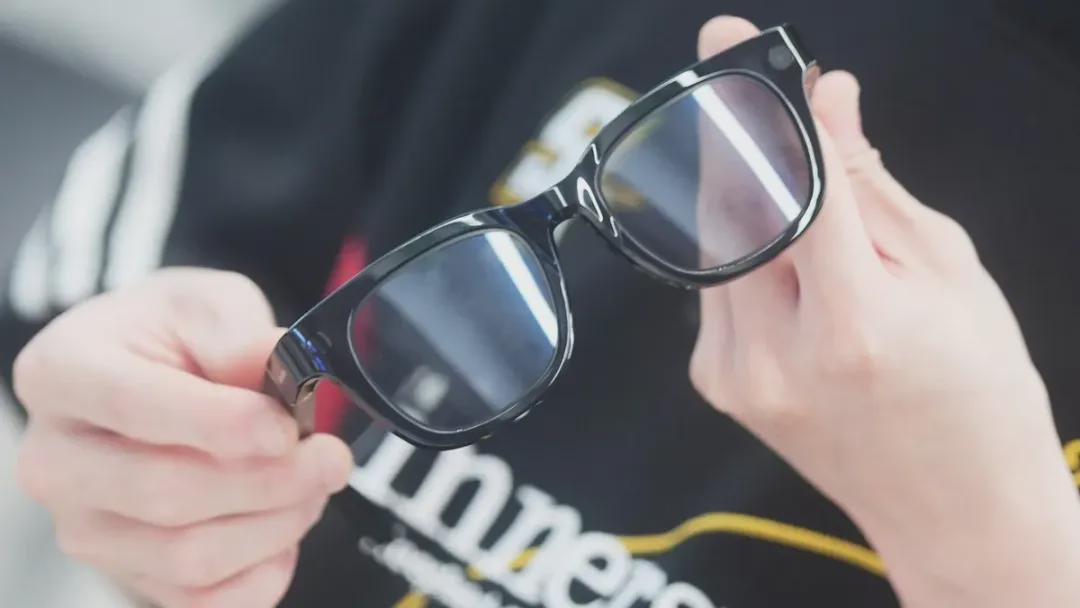 德国研发纳米级OLED像素：1平方毫米实现1080P高清显示