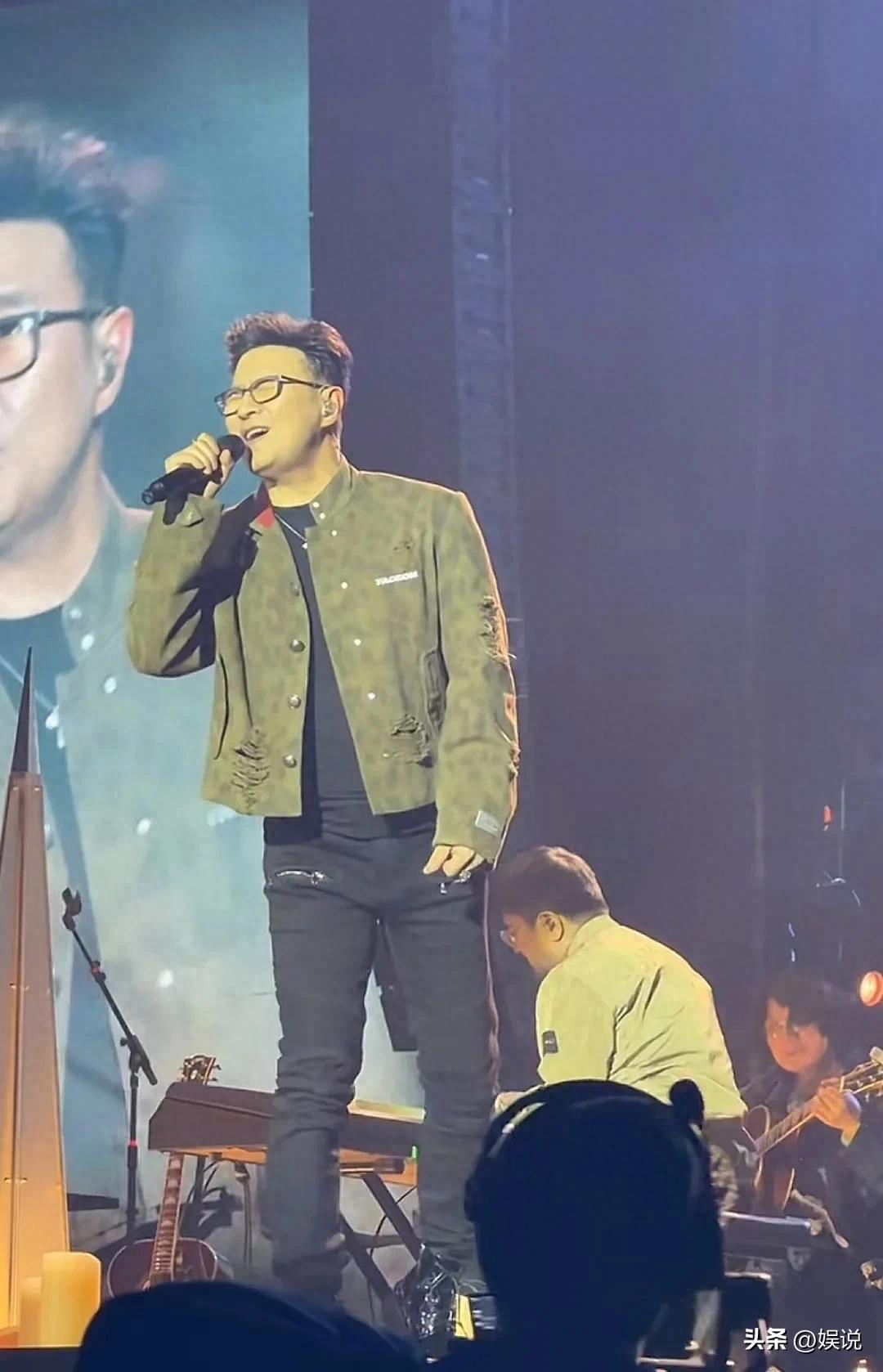 汪峰演唱会遭官方媒体曝光后，与刀郎差距为何如此明显？
