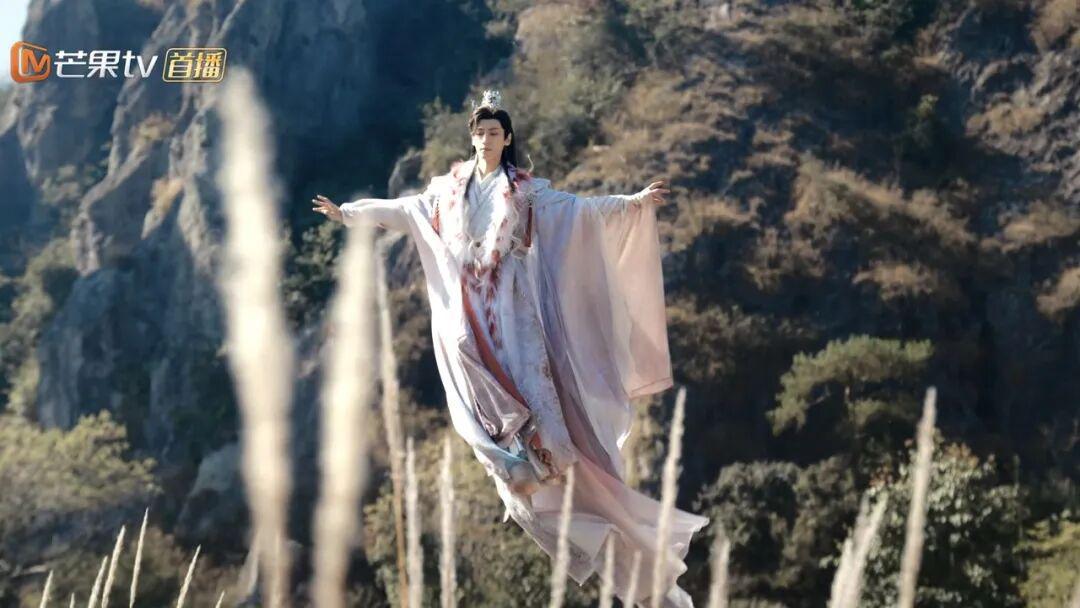 自嬷文化盛行：影视角色与大众心理的双重镜像