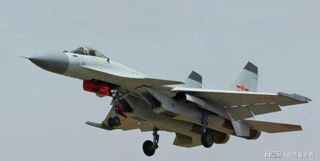 歼-15退役快，全球最短命舰载机，有何不足？