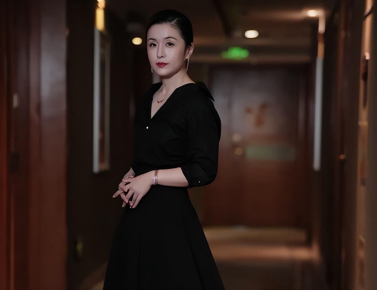 古二放王炸录音！王家卫吐槽唐嫣很装，秦雯内涵刘诗诗，太猛了！