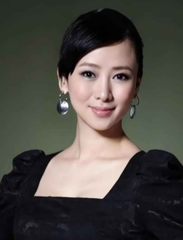 清华才女翁虹：从风月片到拒绝女儿入圈的曲折人生