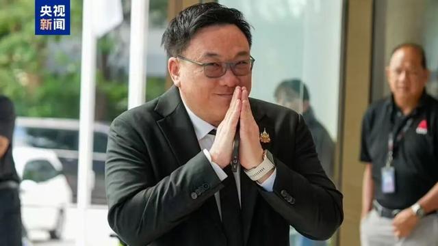 泰国为泰党新任党首揭晓：楚潘·阿蒙维瓦接棒