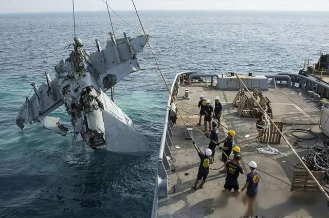 美航母南海坠机真相揭秘：特朗普言论暴露深层问题