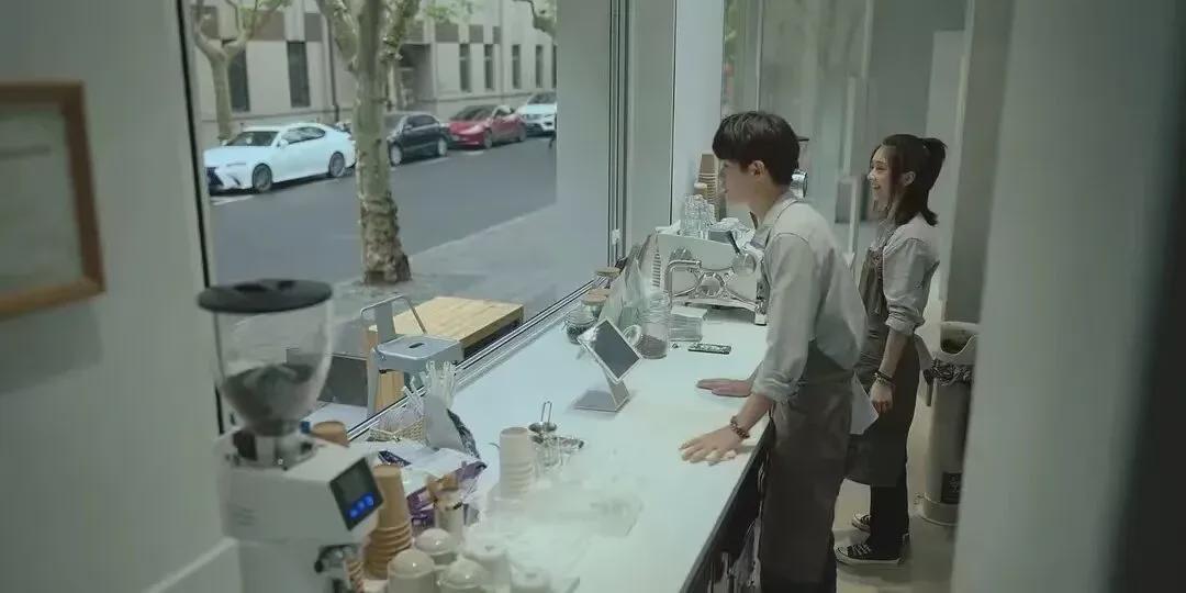 奶茶行业大洗牌：每天500家倒闭，甜蜜生意背后的残酷真相