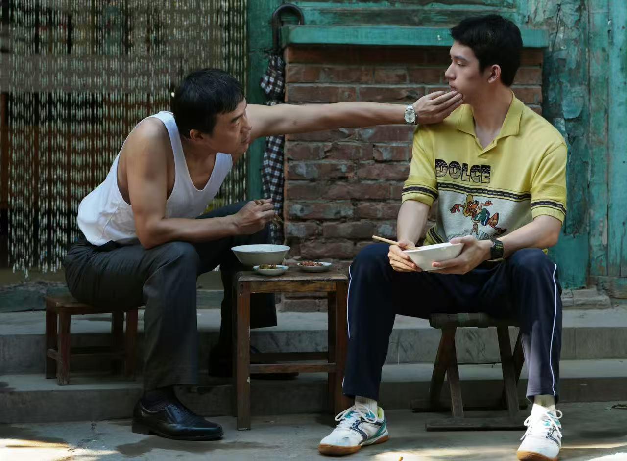 11月1日追剧指南：8部长剧更新，《树影迷宫》首播，《重影》收官