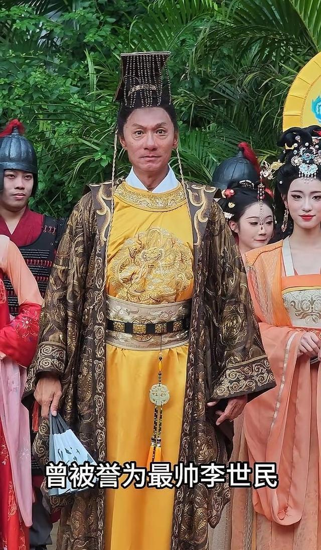 他们年轻时是颜值扛把子，如今老了却跟帅不沾边，岁月何曾饶过谁