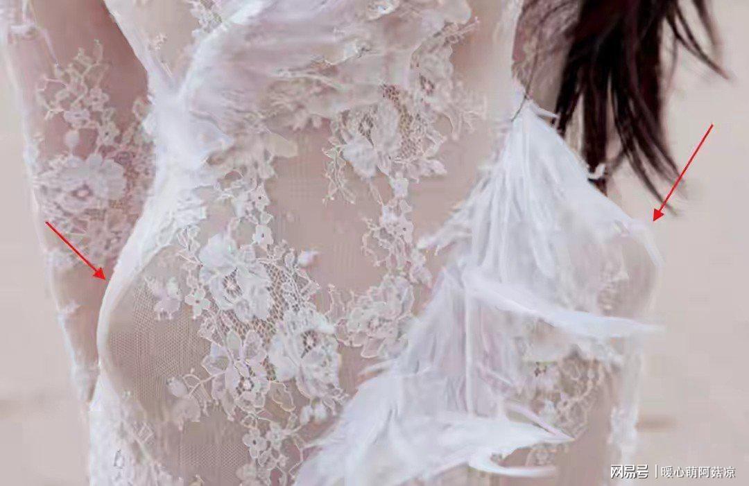 张馨予红毯‘假胯’真相：25斤礼服下的专业与坚韧