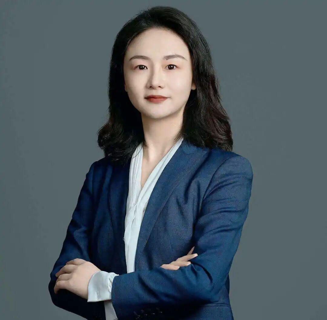 律师行业遇寒冬：近七成从业者生存困境解析