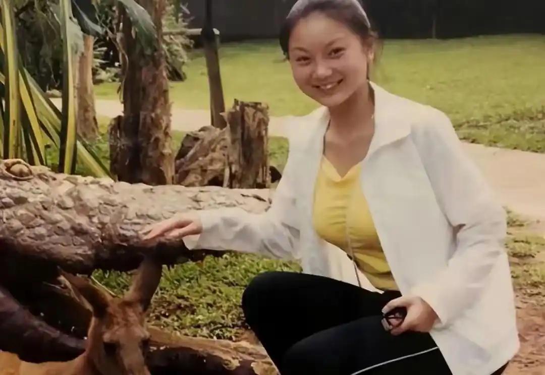 张艺谋藏陈婷13年：看似赢家实则满盘皆输的婚姻真相