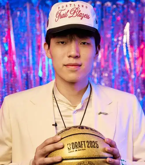 杨瀚森正式离队！新球队曝光，女友清空社交动态引关注