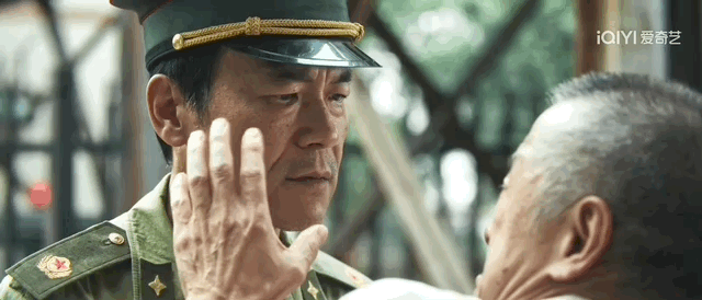 迷雾剧场新剧《树影迷宫》：胡同里的悬疑人生与温情压抑