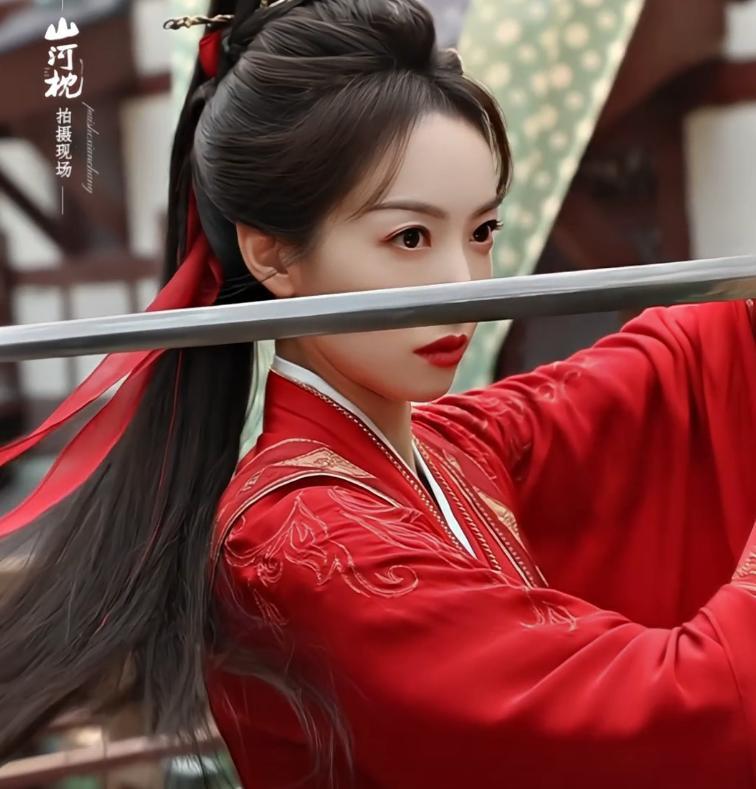 《山河枕》VS《天地剑心》：一部弃剧一部追，谁才是古装剧黑马？