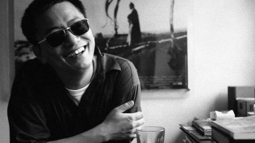 王家卫沉默应对录音风波：大师滤镜能否经受住考验？