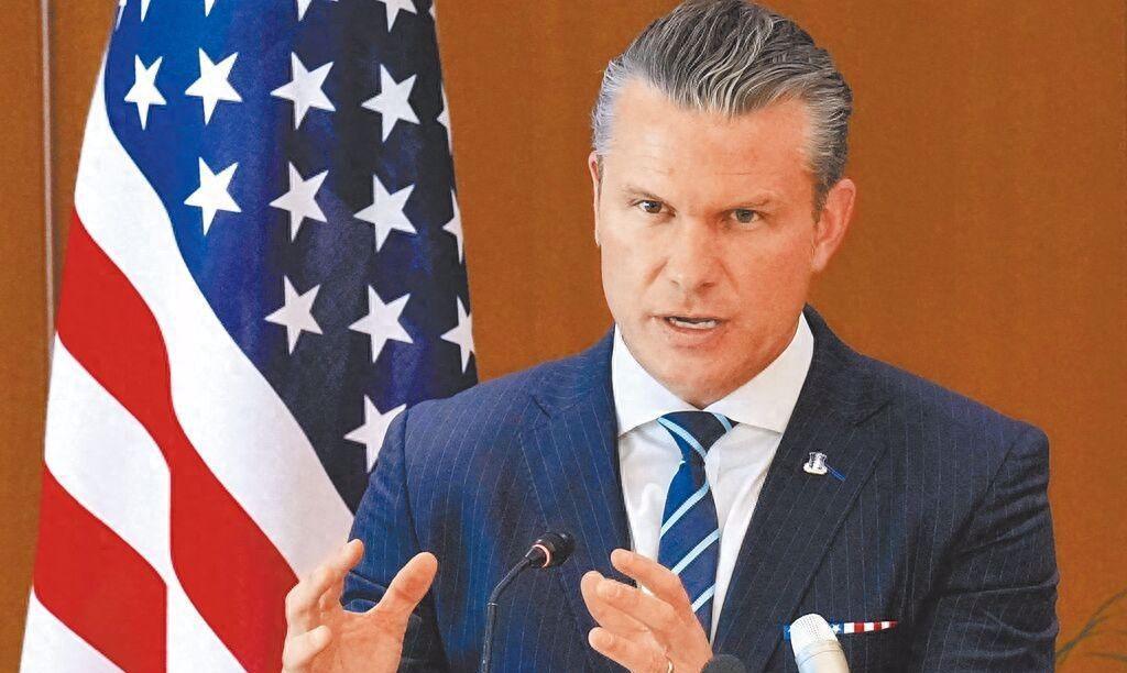 五角大楼对华态度大变，特朗普猛然意识到：最大的敌人在美国内部