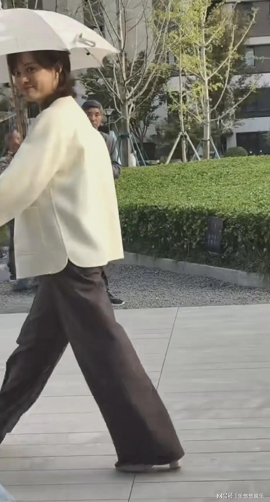 孙俪江苏无锡拍戏现身，素颜状态曝光引热议