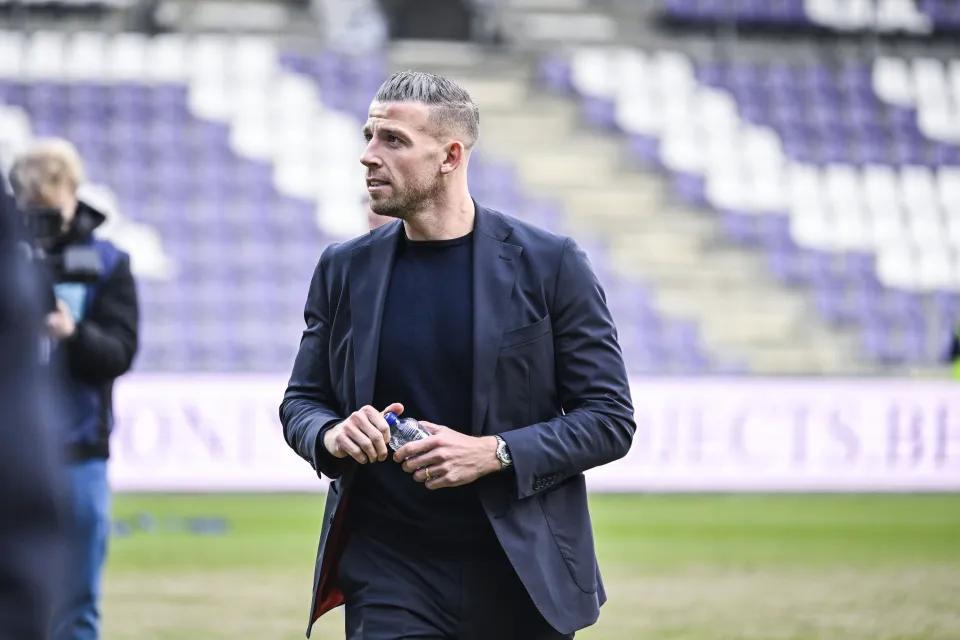 阿尔德韦雷尔德退役后跨界：从蒙面歌手到电影银幕首秀