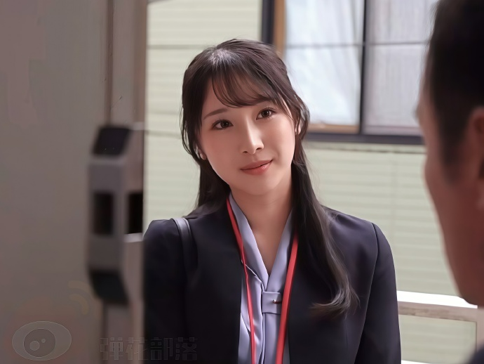 00后空姐转型明星！超模身材与明星脸惊艳娱乐圈，颜值逆天