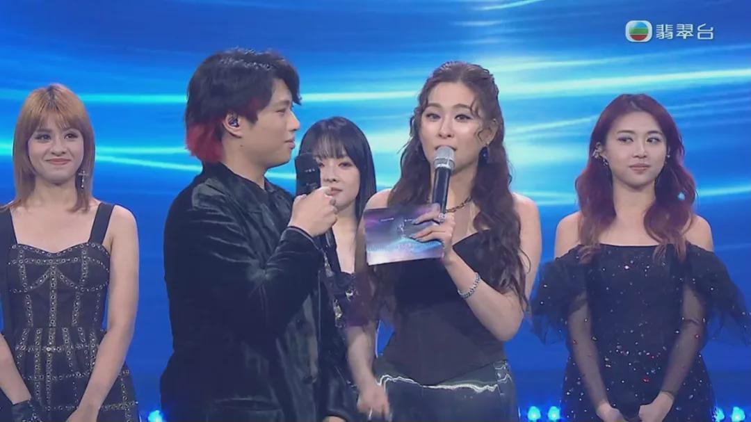 陳懿德《聲秀》主持遭批七宗罪 網民力挺：技術失誤非主因