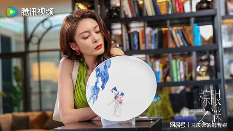 《棕眼之谜》首播：狗血剧情与精彩看点并存，夫妻神剧不容错过