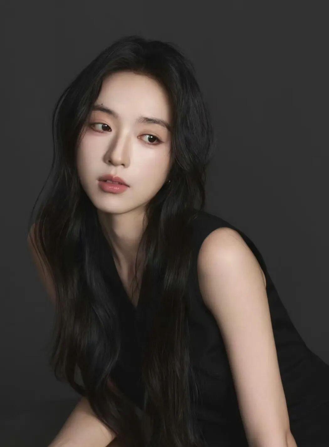 史诗级翻车！她到底什么背景？