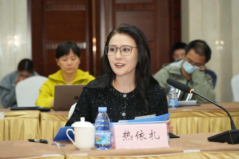 热依扎揭秘《灼灼韶华》：演员如何用真情实感塑造角色