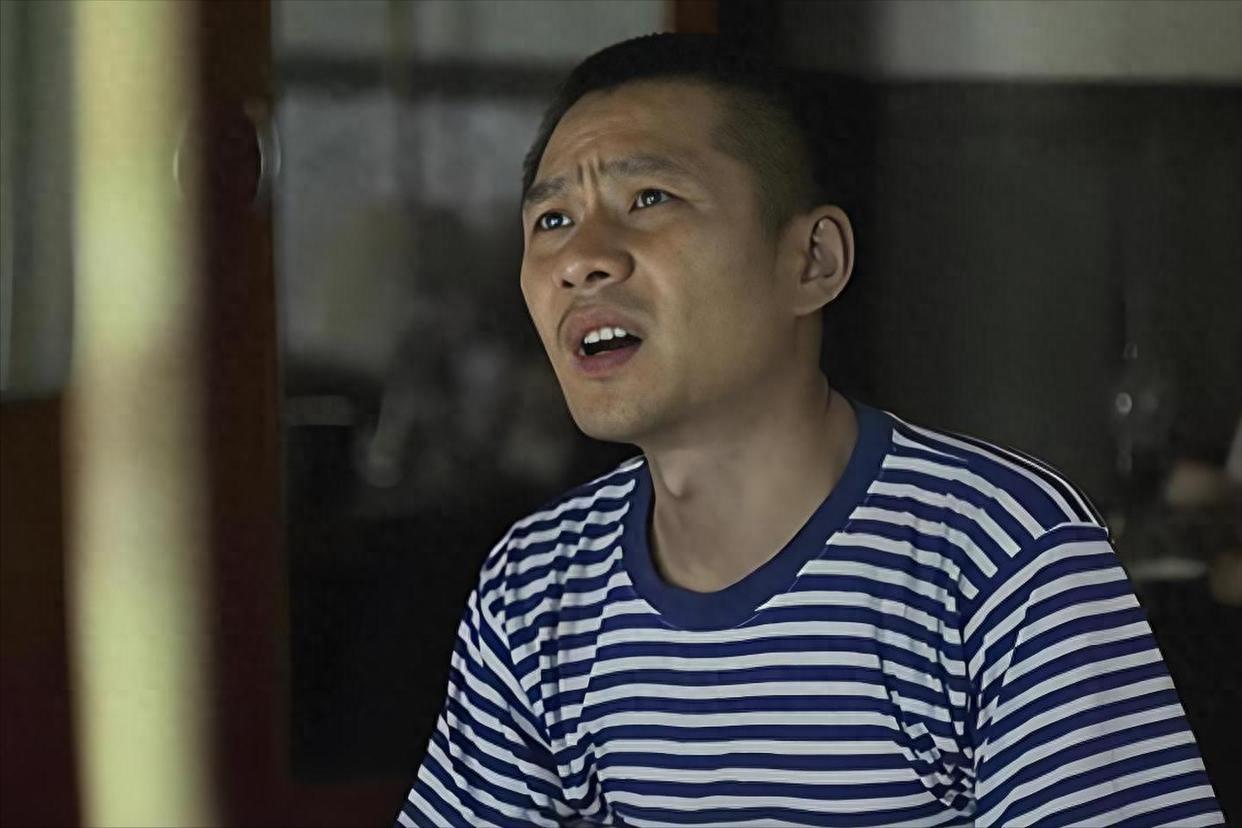 父母爱情深度解析：老丁从嫌弃到深爱德华的真相