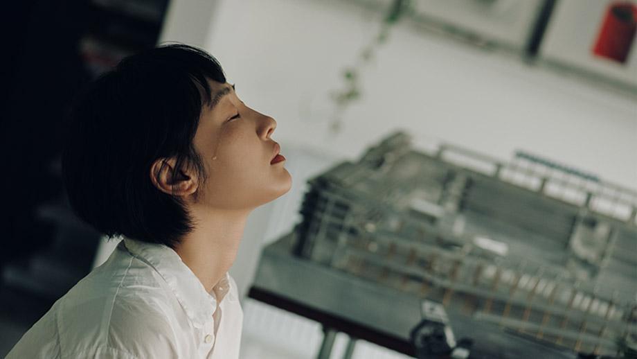 白百何公开质疑王传君获奖，范冰冰发文引猜测，娱乐圈奖项风波不断