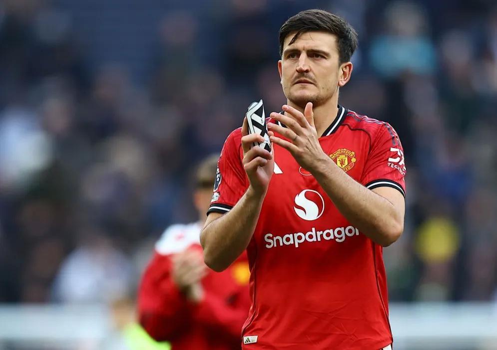 马奎尔：我出生我妈给我起名叫雅各布，而哈里是我的中间名