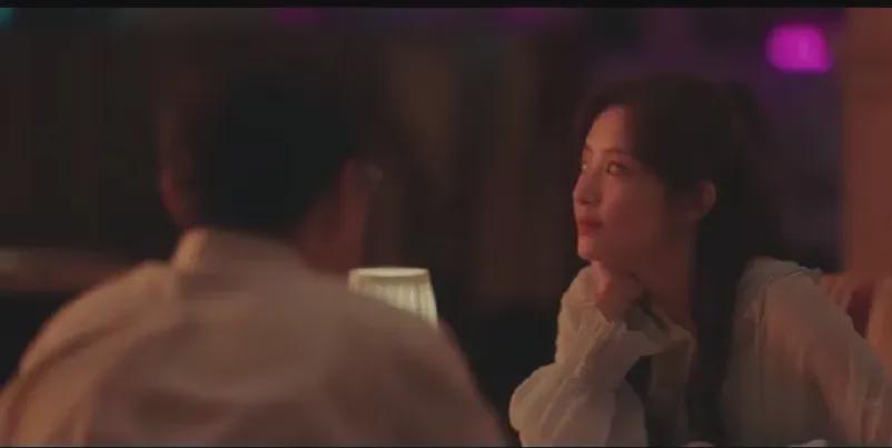 冯美奇与胡刚暧昧