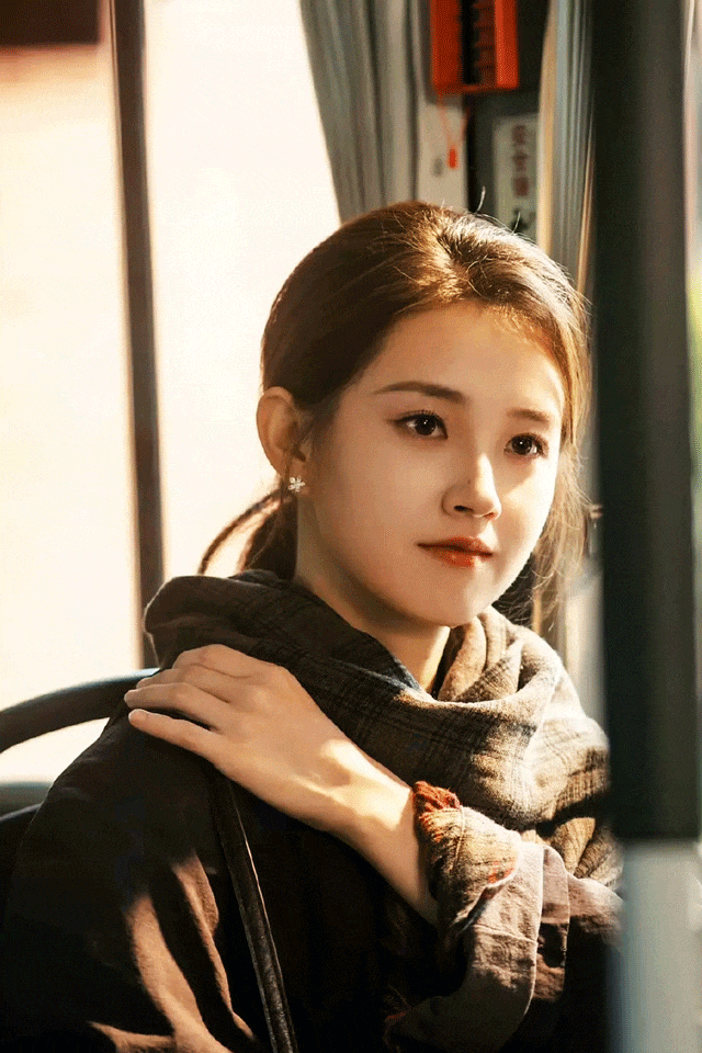 短剧2.0时代：科班演员与电影质感引领新潮流