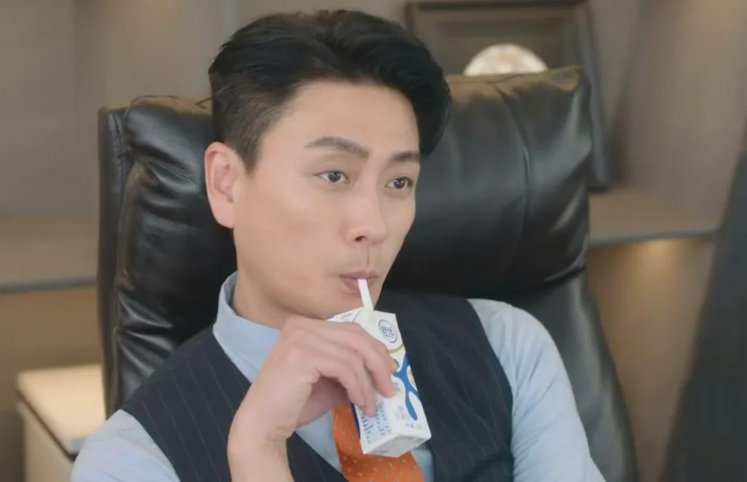 《新闻女王2》黄宗泽片酬50万传闻引热议，本人霸气回应