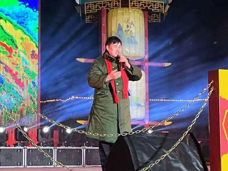 “大衣哥”朱之文胜诉：网暴者获刑六个月，网络言论需担责