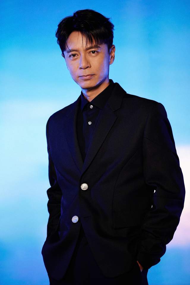 李克勤小舅子债务危机：家庭困境给中年夫妻的深刻启示