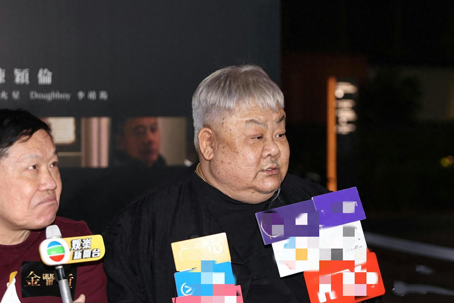 71岁成龙被传去世？真相揭秘与AI谣言的警示