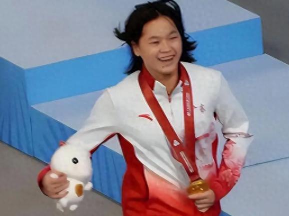 人民日报锐评全红婵捐赠直播收入：善举背后释放三大积极信号