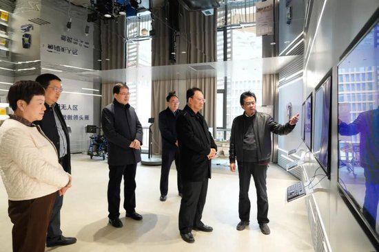 景俊海调研西安电子科技大学现场图片2