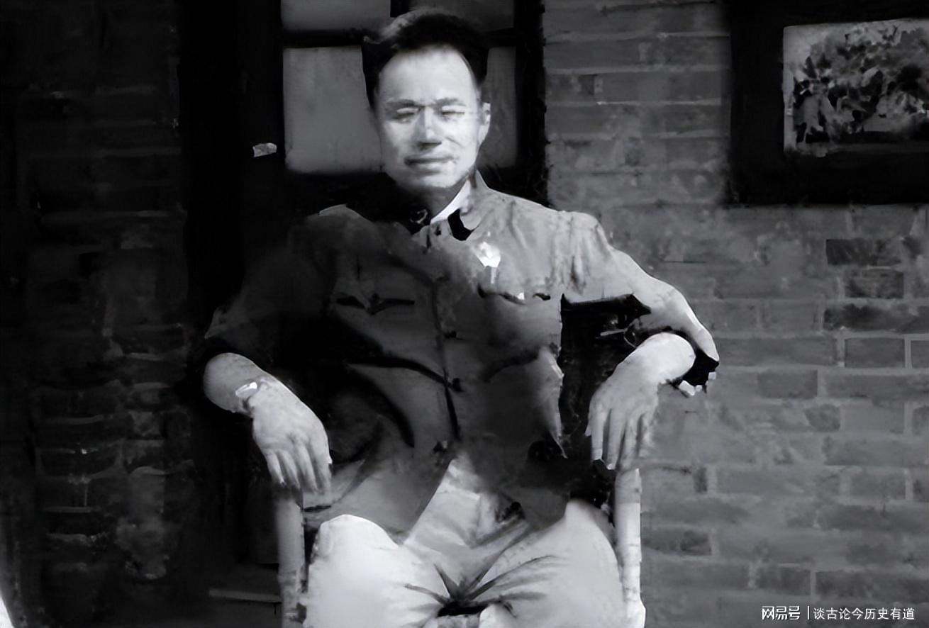 王近山与战友合影