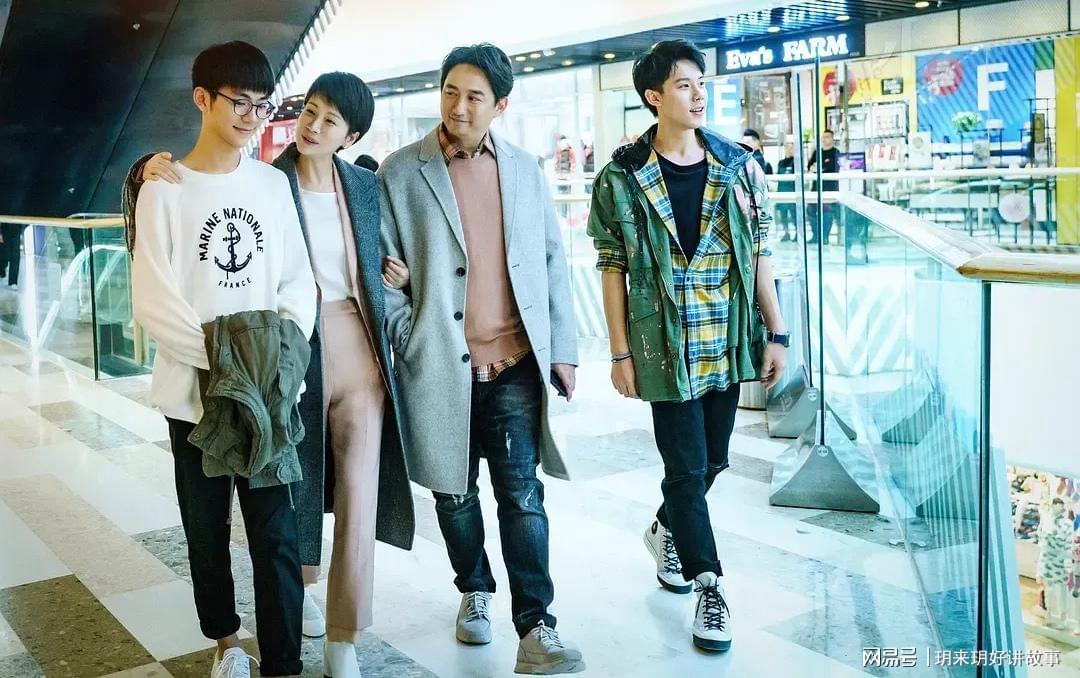 黄多多排演话剧图片