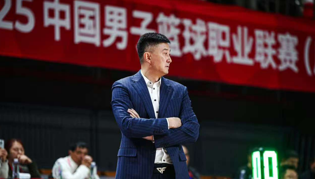 广东宏远誓夺胜利！新外援奎因CBA首秀，央视全程直播对阵山西男篮