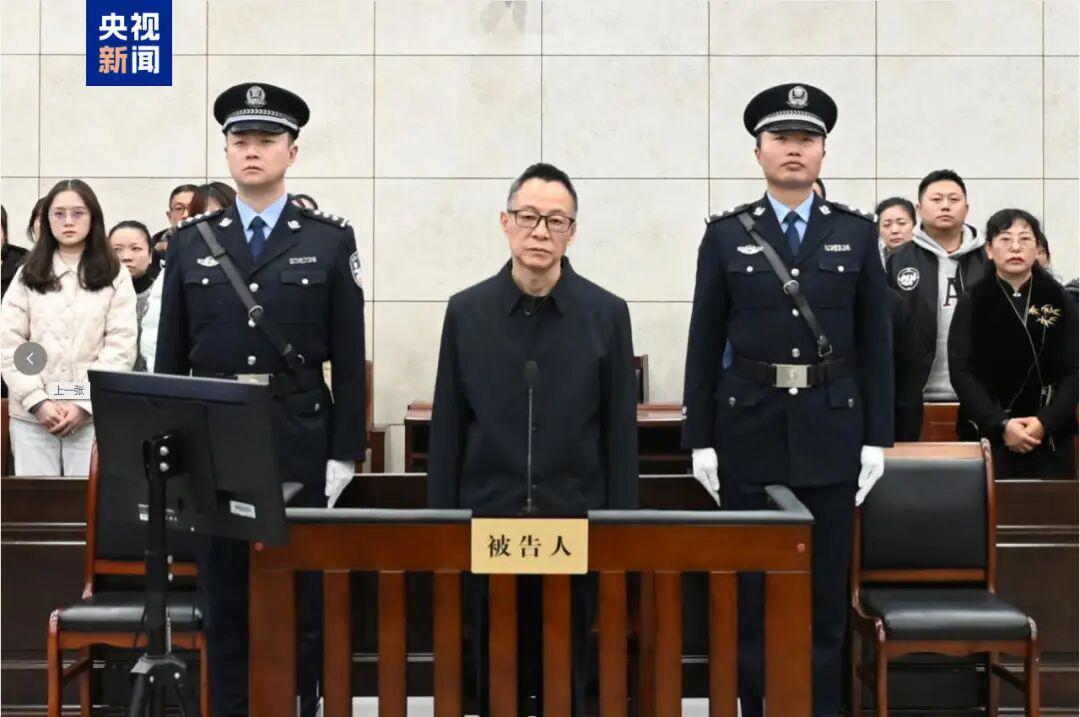 云南省原副省长李石松受贿获刑15年，重大立功获减轻处罚