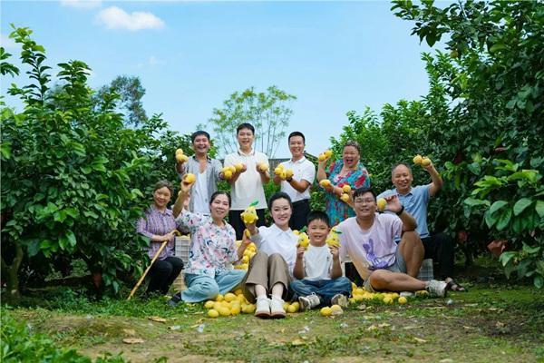 潼南融媒首部微短剧《花开柠乡》热播，首日热力值破千万