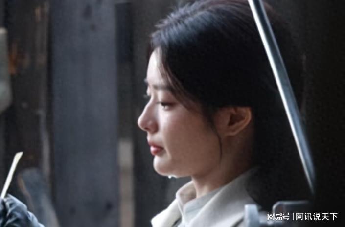 《玉簟秋》路透引热议：丞磊大长腿吸睛，徐若晗瘦出新高度，郭宇欣珠圆玉润