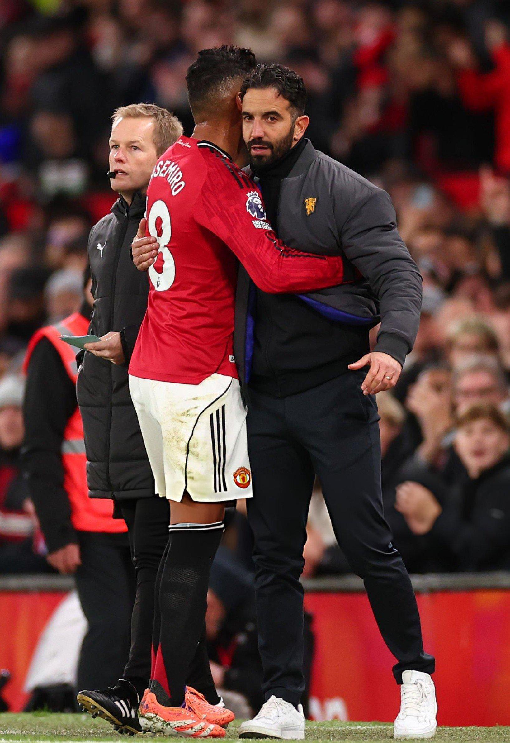 卡塞米罗拒绝降薪续约曼联内幕：经纪人预测离队，与马奎尔情况迥异